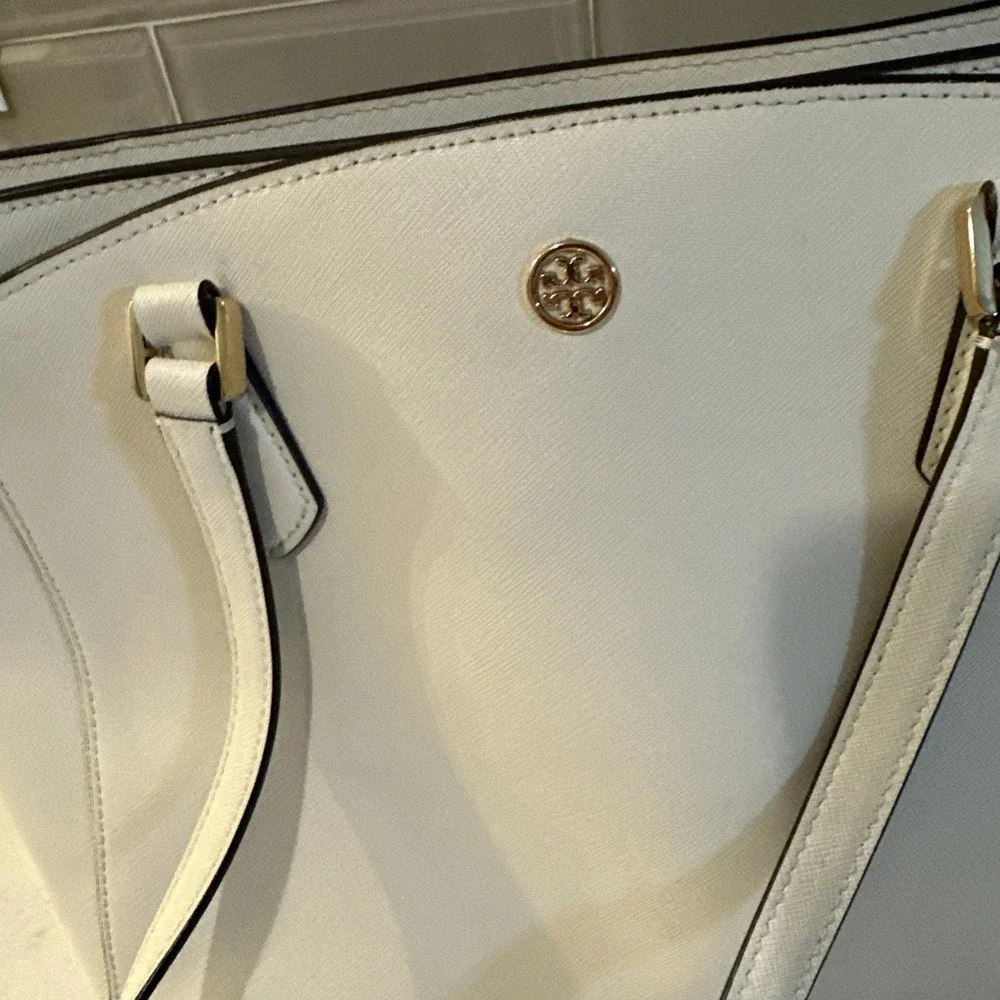 Tory Burch Tote Bag Shoulder Bag Robinson Medium Leather Ivory, Protective Bag.